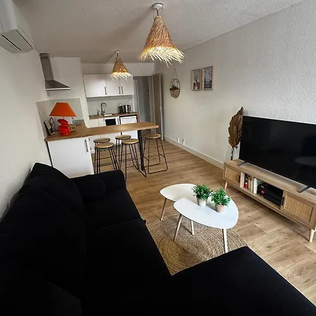 アパート T2 A Proximite Immediate De La Et Des Commerces Du Cap D'agde アグド